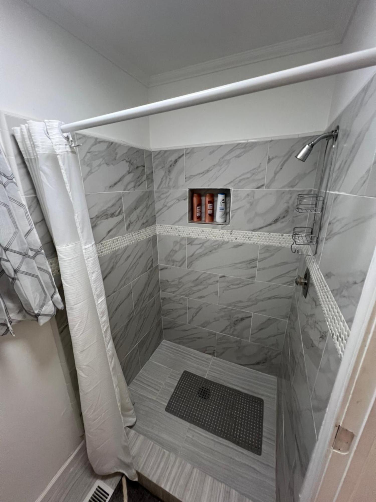 Cozy Private Suite 5 Min From Saint Francis Hospital And Woodland Hills Mall Tulsa Dış mekan fotoğraf